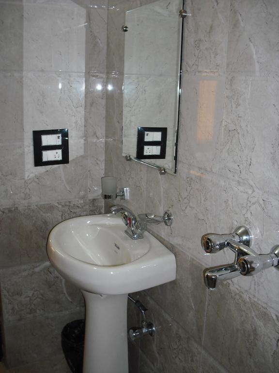 Hotel Gs Paradise Amritsar Værelse billede