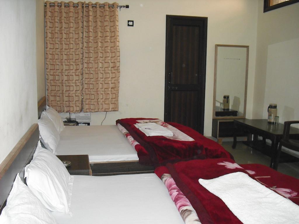 Hotel Gs Paradise Amritsar Værelse billede