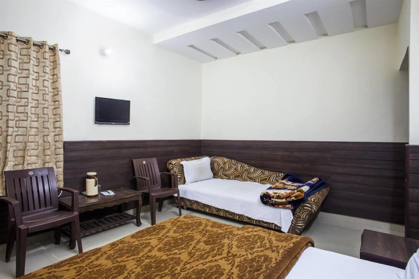 Hotel Gs Paradise Amritsar Eksteriør billede