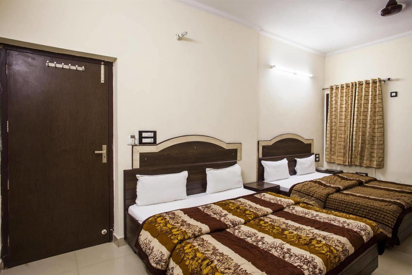 Hotel Gs Paradise Amritsar Eksteriør billede